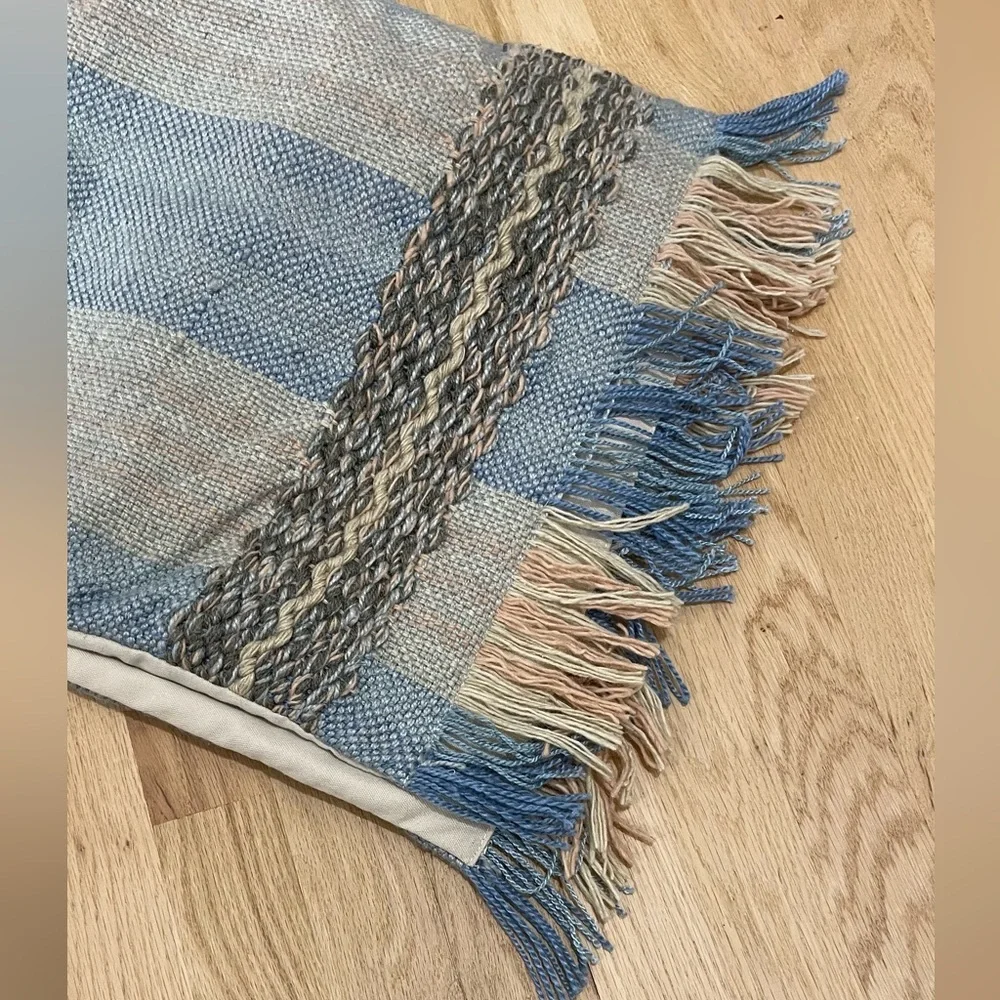 2/ Pottery Barn Andora 16